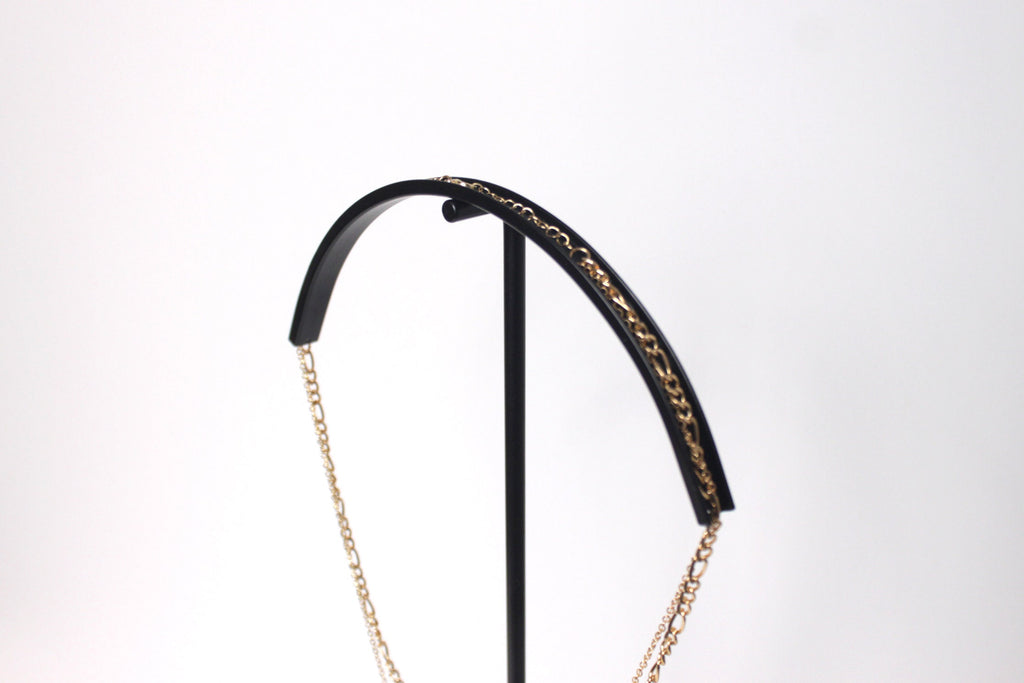 Curved Metal Necklace Display Stand: Jewelry Holder