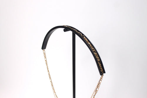 Curved Metal Necklace Display Stand: Jewelry Holder