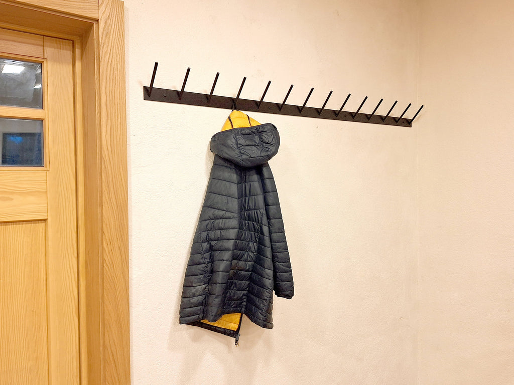 Black Metal Peg Rack: Wall Mounted Clothes and Bag Hanger