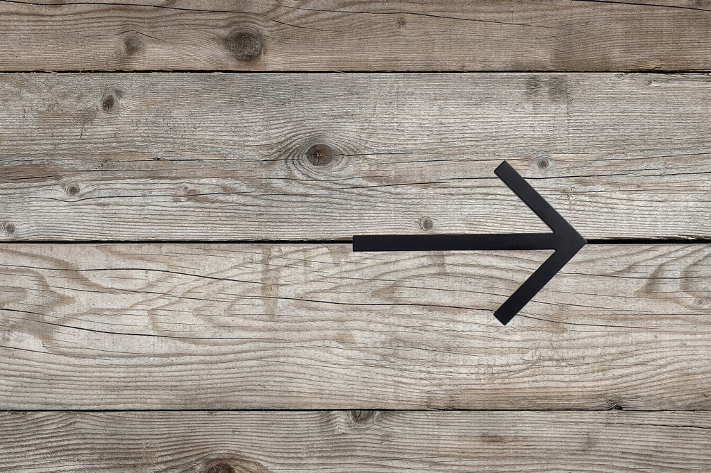 Metal Arrow Wall Decor: Modern Directional Sign