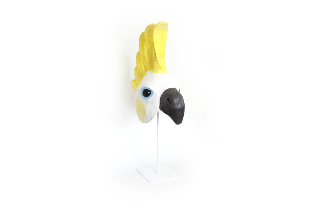 Metal Hat Display Stand: Iron Mask Rack