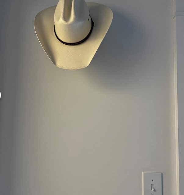 Wall Mount Hat Display Rack: Metal Helmet Holder