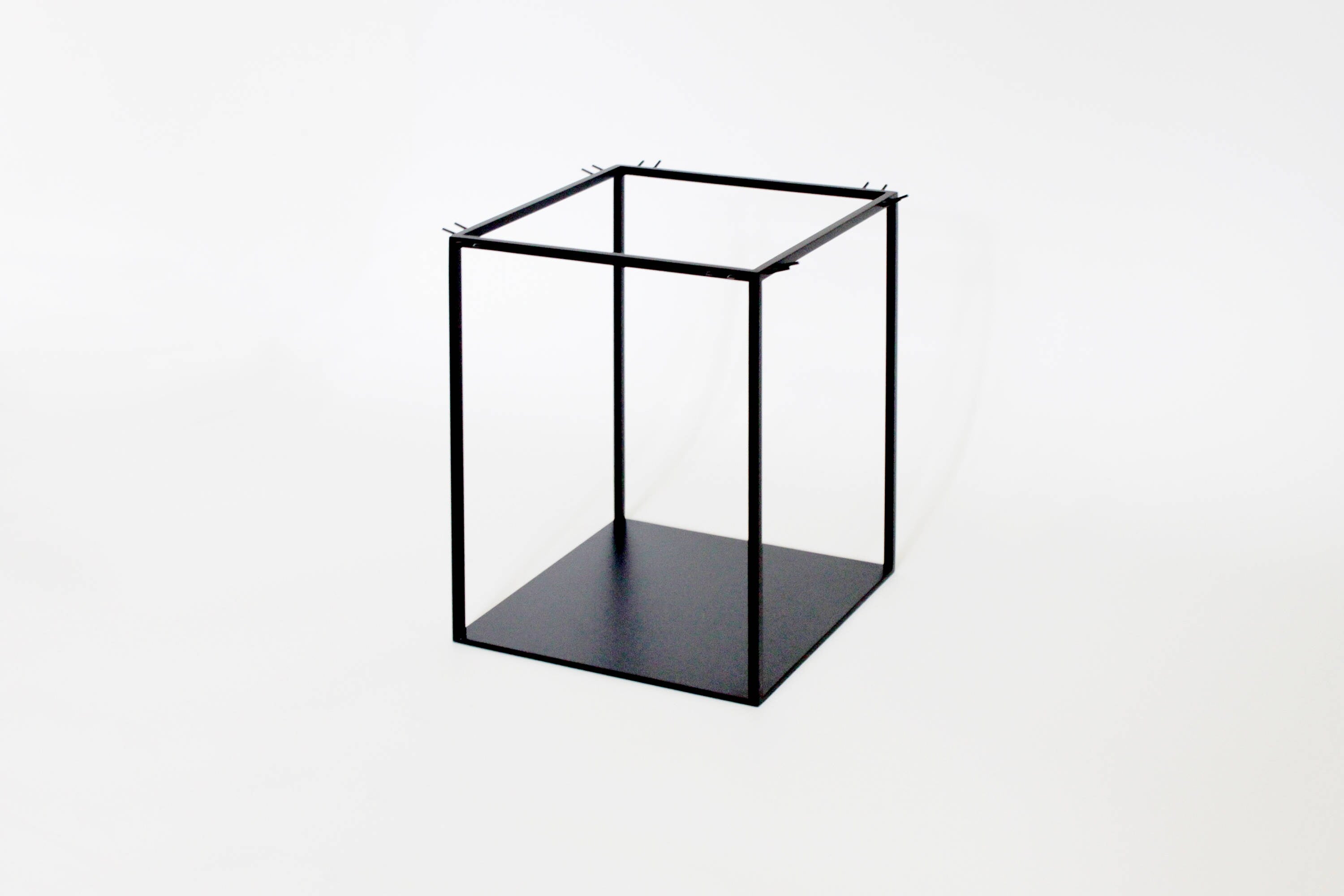 Metal Cube Jewelry Display: Necklace Stand