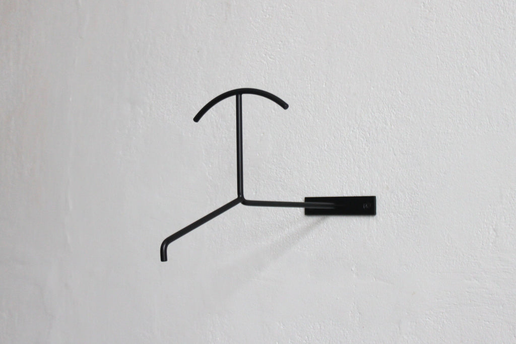 Iron Cap Display Rack: Wall Mounted Hat Holder
