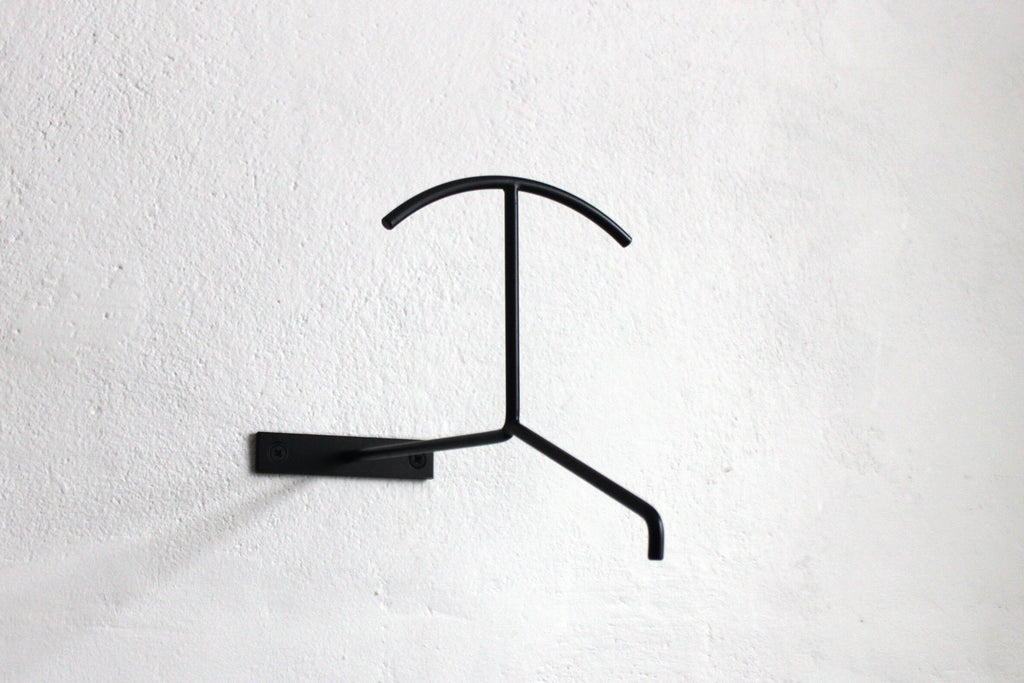 Iron Cap Display Rack: Wall Mounted Hat Holder