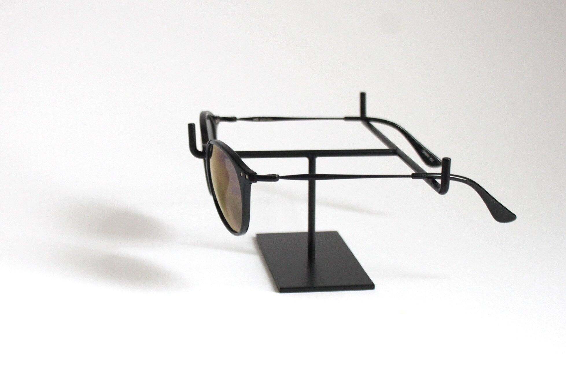 Steel Eyeglasses Stand: Sunglasses Display