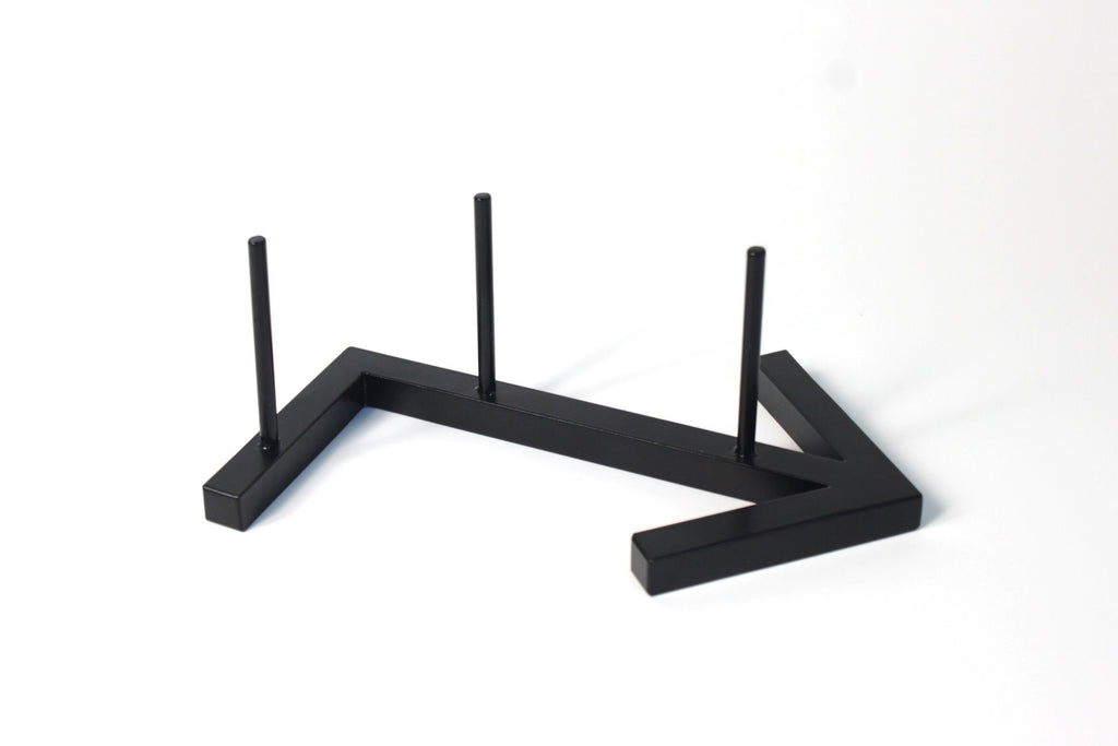 Metal Arrow Wall Decor: Modern Directional Sign