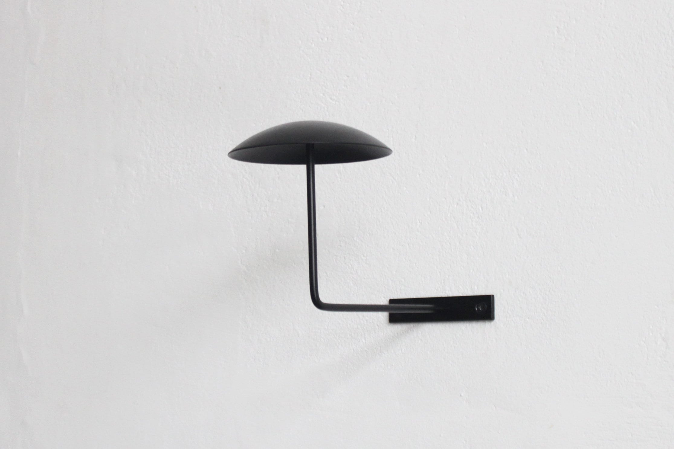 Wall Mount Hat Display Rack: Metal Helmet Holder