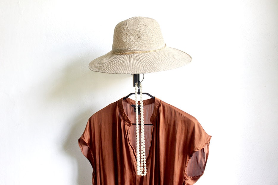 Wall Mounted Hat and Helmet Rack: Multi-Function Display